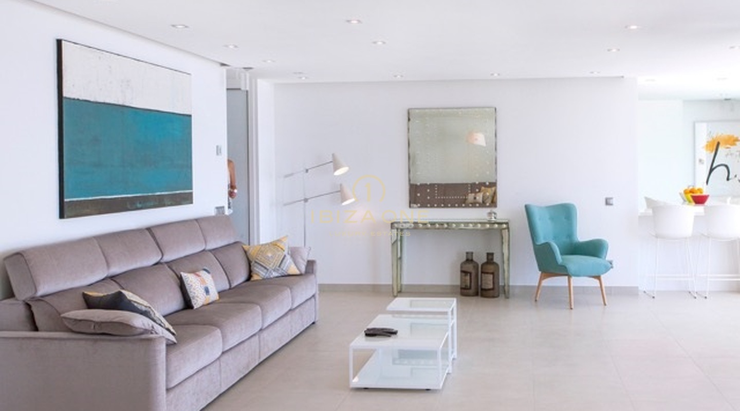 Spectaculaire appartement design de luxe à Marina Botafoch avec vue sur la ville d'Ibiza, la mer et Formentera à vendre, Ibiza - Spectaculaire appartement design de luxe à Marina Botafoch avec vue sur la ville d'Ibiza, la mer et Formentera à louer, Ibiza