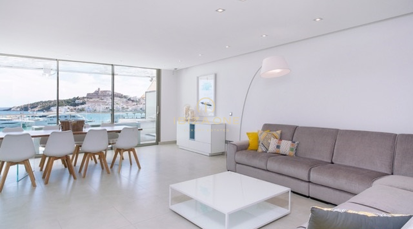 Spectaculaire appartement design de luxe à Marina Botafoch avec vue sur la ville d'Ibiza, la mer et Formentera à vendre, Ibiza - Spectaculaire appartement design de luxe à Marina Botafoch avec vue sur la ville d'Ibiza, la mer et Formentera à louer, Ibiza
