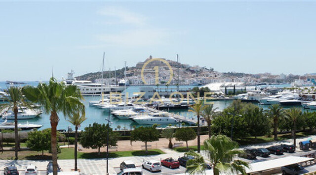Spektakuläres Luxus-Designer-Apartment in Marina Botafoch mit Blick auf Ibiza-Stadt, das Meer und Formentera zu verkaufen, Ibiza - Spektakuläres Luxus-Designer-Apartment in Marina Botafoch mit Blick auf Ibiza-Stadt, das Meer und Formentera zu vermieten, Ibiza