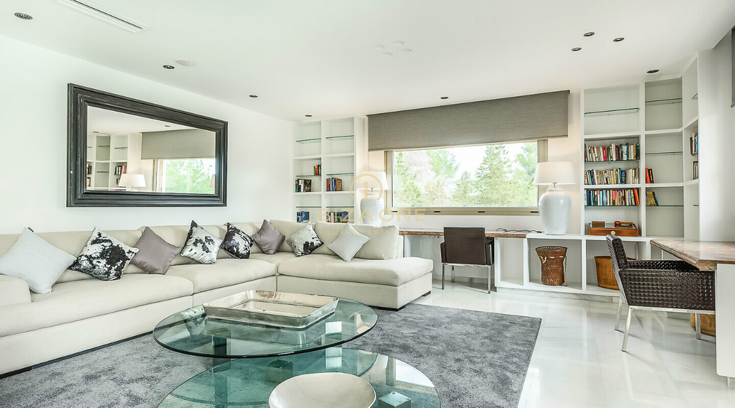 Imponente proprietà di lusso in vendita vicino a Ibiza e questa lussuosa villa è anche in affitto, Ibiza - Imponente proprietà di lusso in vendita vicino a Ibiza e questa lussuosa villa è anche in vendita, Ibiza