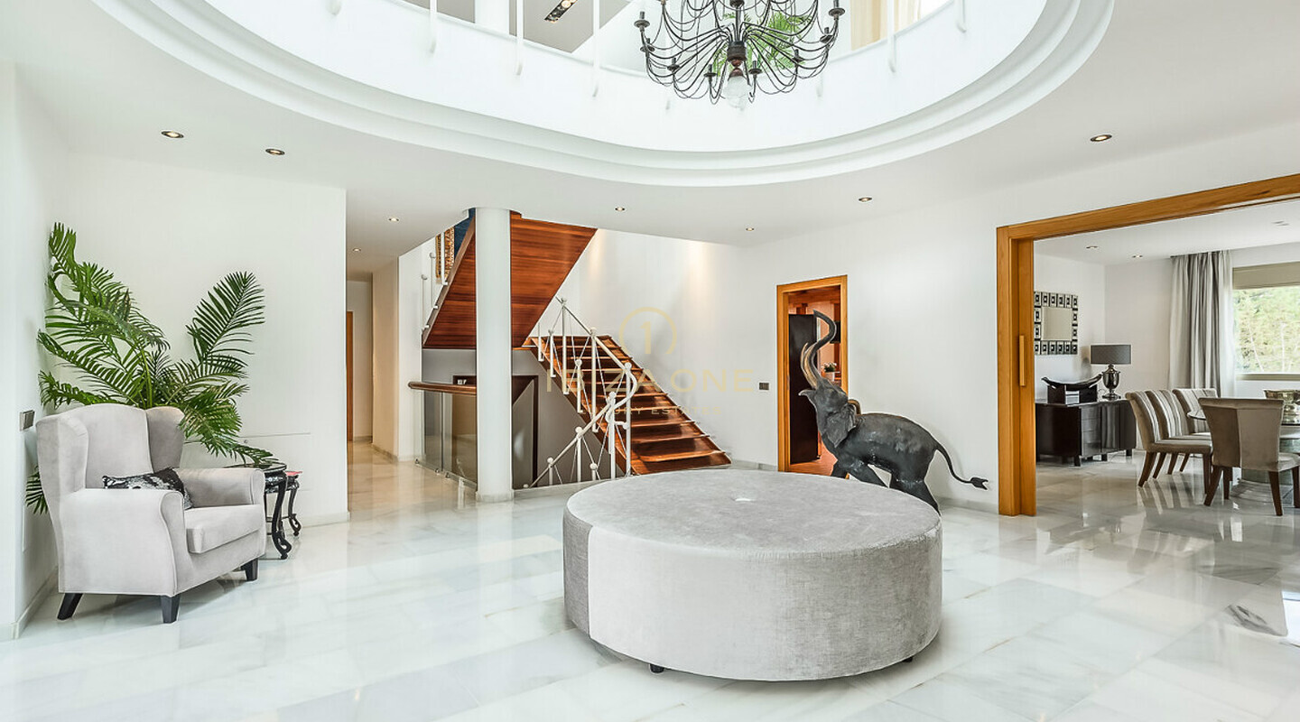 Beeindruckendes Luxusanwesen in der Nähe von Ibiza zu verkaufen und diese Luxusvilla steht auch zur Miete, Ibiza - Beeindruckendes Luxusanwesen in der Nähe von Ibiza zu verkaufen und diese Luxusvilla steht auch zum Verkauf, Ibiza