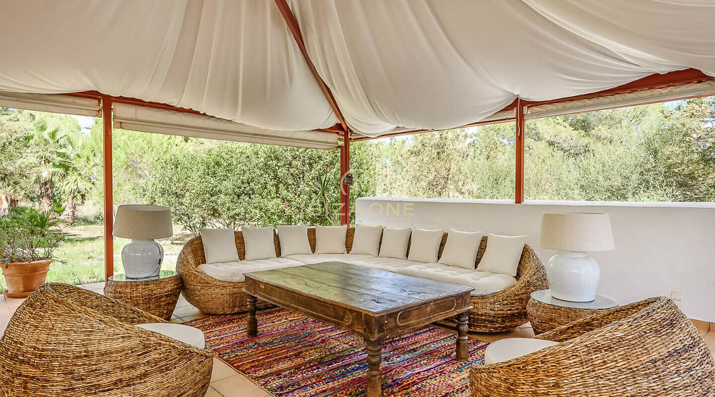 Imponente proprietà di lusso in vendita vicino a Ibiza e questa lussuosa villa è anche in affitto, Ibiza - Imponente proprietà di lusso in vendita vicino a Ibiza e questa lussuosa villa è anche in vendita, Ibiza