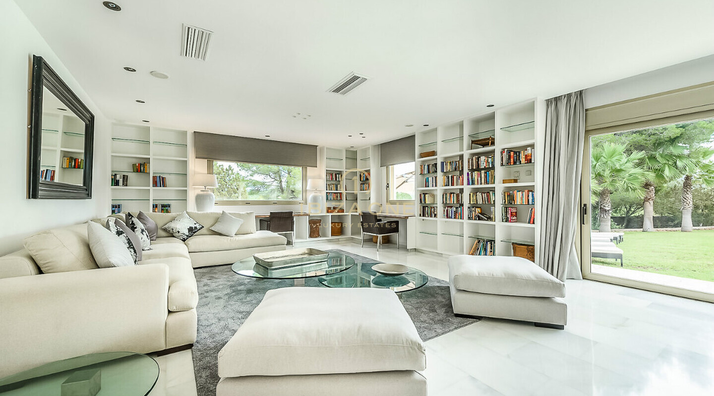 Indrukwekkend luxe onroerend goed dichtbij Ibiza te koop en deze luxe villa is ook te huur, Ibiza - Indrukwekkend luxe onroerend goed dichtbij Ibiza te koop en deze luxe villa is ook te koop, Ibiza