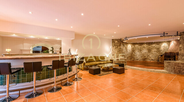 Impressive luxury property close to Ibiza for sale and this luxury villa is also for rent, Ibiza - Impressive luxury property close to Ibiza for sale and this luxury villa is also for sale, Ibiza