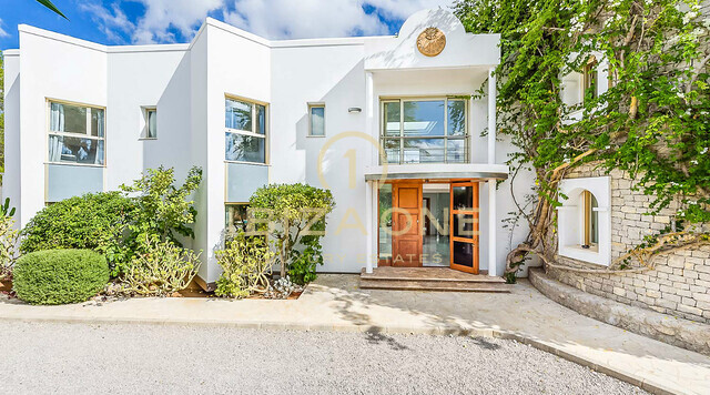Imponente proprietà di lusso in vendita vicino a Ibiza e questa lussuosa villa è anche in affitto, Ibiza - Imponente proprietà di lusso in vendita vicino a Ibiza e questa lussuosa villa è anche in vendita, Ibiza