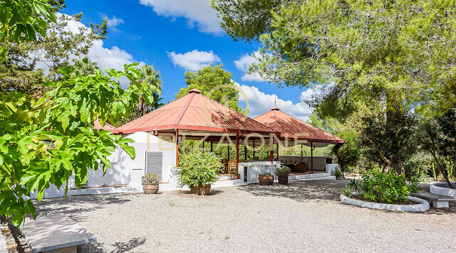 Indrukwekkend luxe onroerend goed dichtbij Ibiza te koop en deze luxe villa is ook te huur, Ibiza - Indrukwekkend luxe onroerend goed dichtbij Ibiza te koop en deze luxe villa is ook te koop, Ibiza