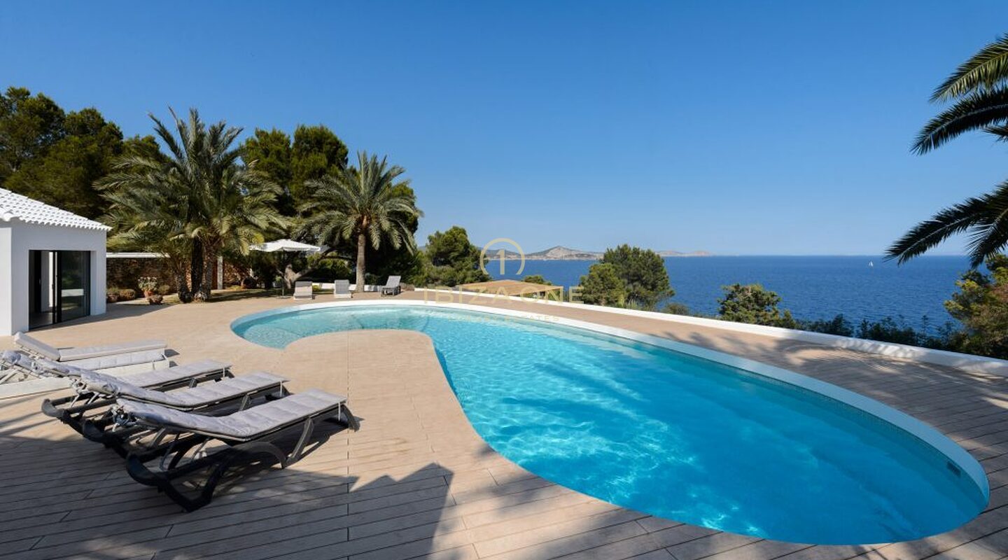 Villa in zweiter Meereslinie auf Ibiza in Es Cubells zu verkaufen, Ibiza - Villa in zweiter Meereslinie auf Ibiza in Es Cubells zu vermieten, Ibiza