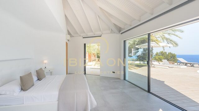 Villa en segunda línea de mar Ibiza en Es Cubells en venta, Ibiza - Villa en segunda línea de mar Ibiza en Es Cubells en alquiler, Ibiza