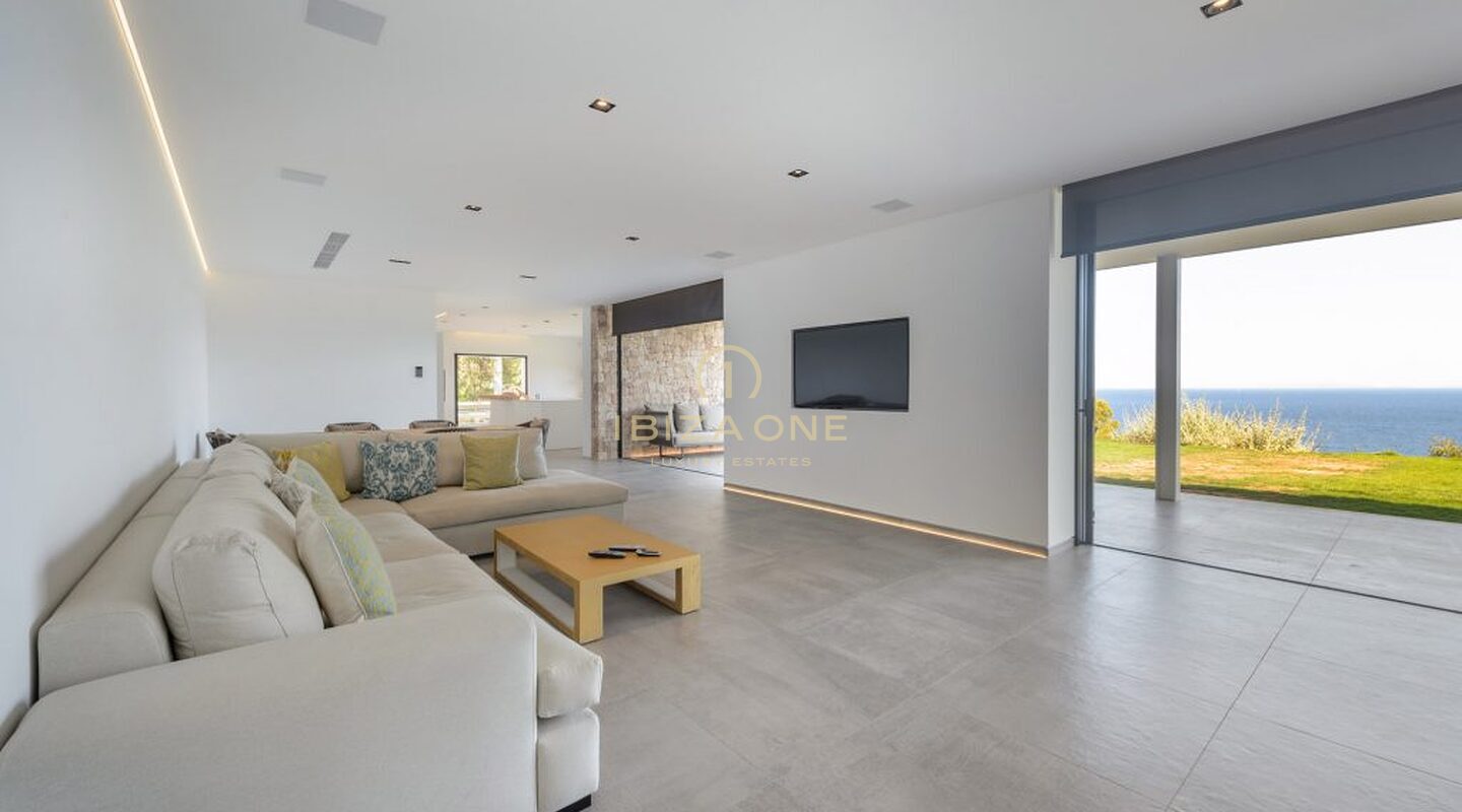 Villa in zweiter Meereslinie auf Ibiza in Es Cubells zu verkaufen, Ibiza - Villa in zweiter Meereslinie auf Ibiza in Es Cubells zu vermieten, Ibiza