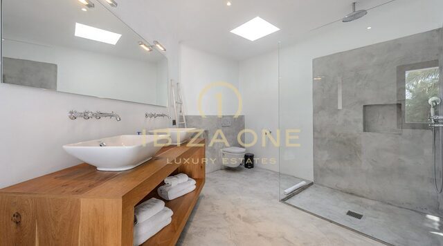 Villa en segunda línea de mar Ibiza en Es Cubells en venta, Ibiza - Villa en segunda línea de mar Ibiza en Es Cubells en alquiler, Ibiza