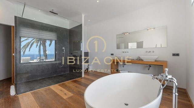 Villa en segunda línea de mar Ibiza en Es Cubells en venta, Ibiza - Villa en segunda línea de mar Ibiza en Es Cubells en alquiler, Ibiza
