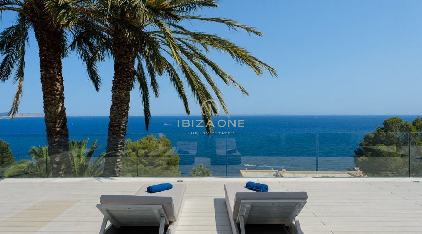Villa in zweiter Meereslinie auf Ibiza in Es Cubells zu verkaufen, Ibiza - Villa in zweiter Meereslinie auf Ibiza in Es Cubells zu vermieten, Ibiza