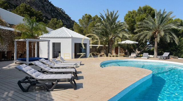 Villa en segunda línea de mar Ibiza en Es Cubells en venta, Ibiza - Villa en segunda línea de mar Ibiza en Es Cubells en alquiler, Ibiza