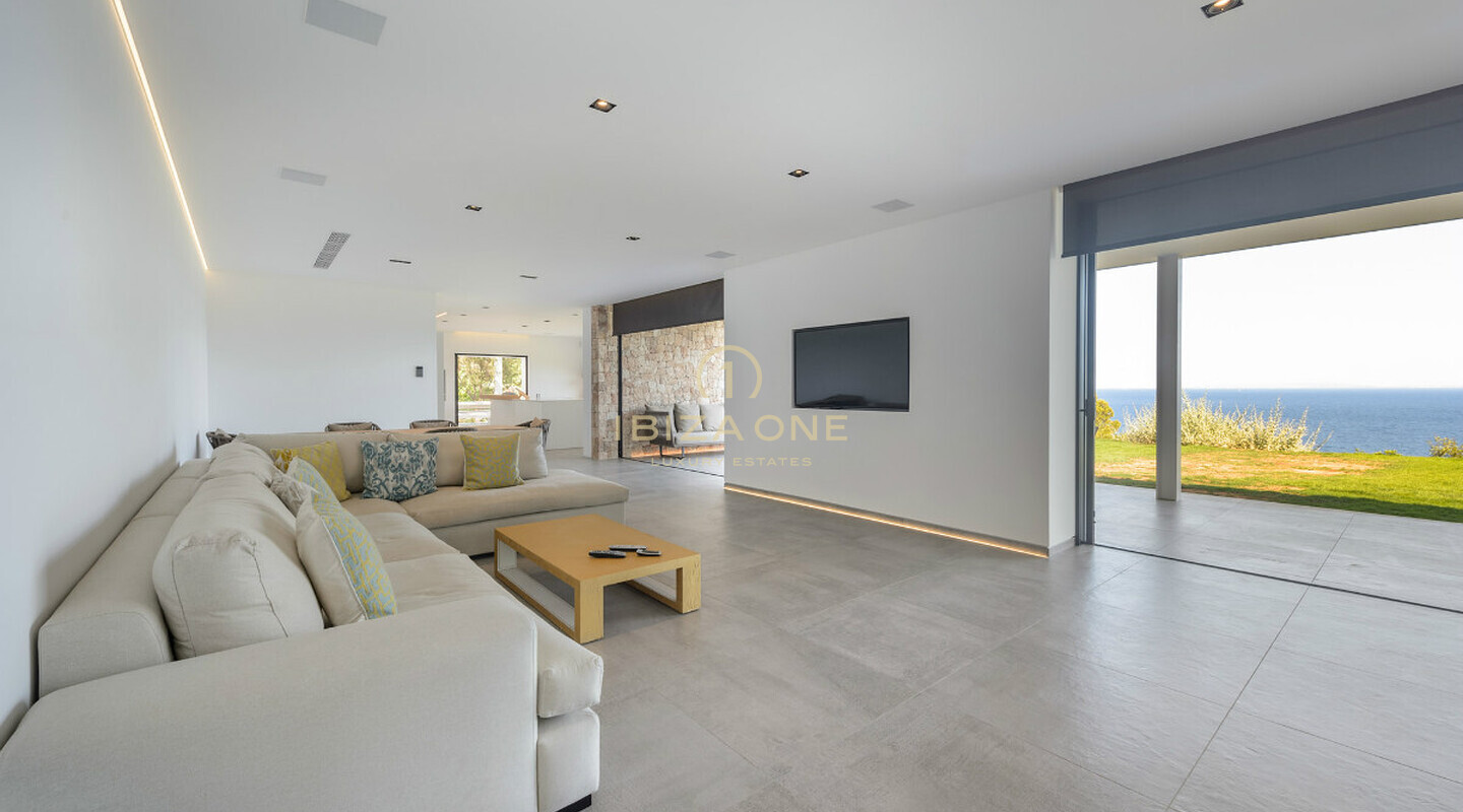 Villa in zweiter Meereslinie auf Ibiza in Es Cubells zu verkaufen, Ibiza - Villa in zweiter Meereslinie auf Ibiza in Es Cubells zu vermieten, Ibiza