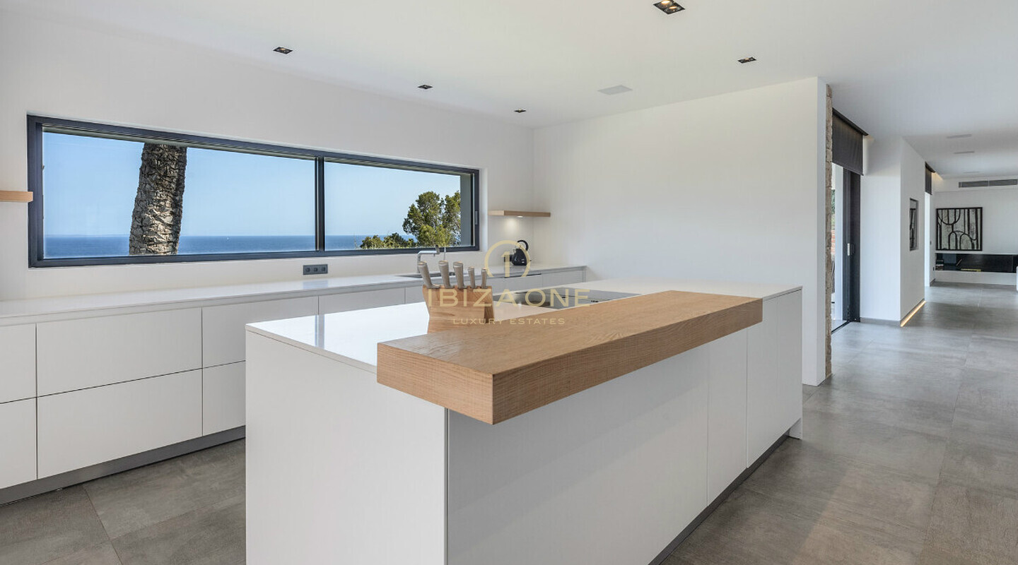Villa in zweiter Meereslinie auf Ibiza in Es Cubells zu verkaufen, Ibiza - Villa in zweiter Meereslinie auf Ibiza in Es Cubells zu vermieten, Ibiza