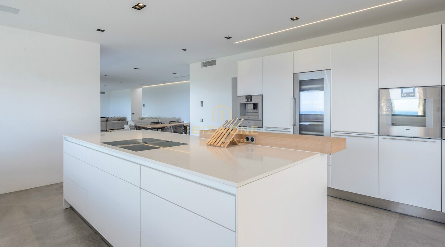 Villa in zweiter Meereslinie auf Ibiza in Es Cubells zu verkaufen, Ibiza - Villa in zweiter Meereslinie auf Ibiza in Es Cubells zu vermieten, Ibiza