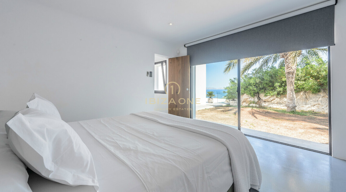 Villa en segunda línea de mar Ibiza en Es Cubells en venta, Ibiza - Villa en segunda línea de mar Ibiza en Es Cubells en alquiler, Ibiza