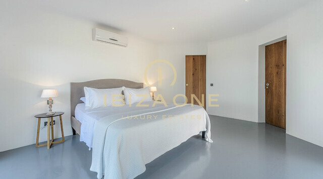 Villa en segunda línea de mar Ibiza en Es Cubells en venta, Ibiza - Villa en segunda línea de mar Ibiza en Es Cubells en alquiler, Ibiza