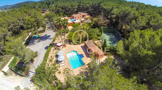 Familienfreundliche Luxusfinca bei Santa Gertrudis zu verkaufen, Ibiza - Familienfreundliche Luxusfinca bei Santa Gertrudis zu vermieten, Ibiza