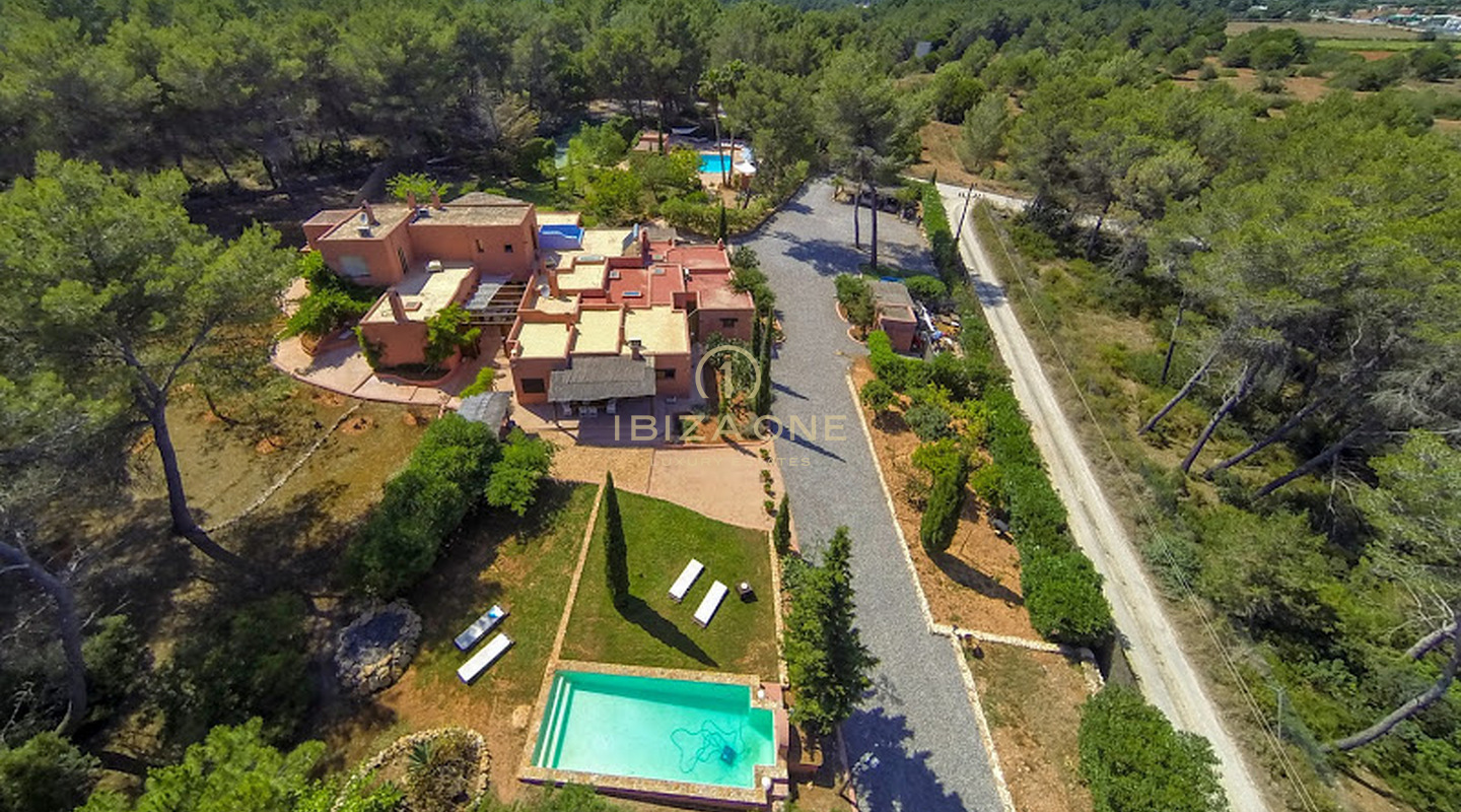 Familienfreundliche Luxusfinca bei Santa Gertrudis zu verkaufen, Ibiza - Familienfreundliche Luxusfinca bei Santa Gertrudis zu vermieten, Ibiza