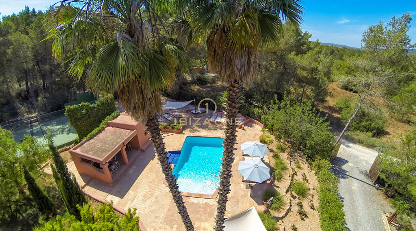 Familienfreundliche Luxusfinca bei Santa Gertrudis zu verkaufen, Ibiza - Familienfreundliche Luxusfinca bei Santa Gertrudis zu vermieten, Ibiza