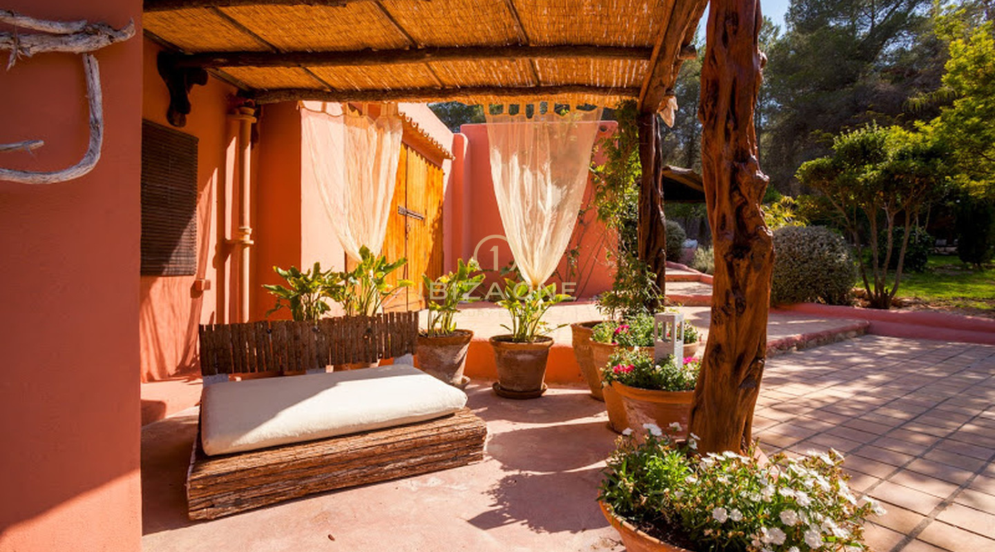 Familienfreundliche Luxusfinca bei Santa Gertrudis zu verkaufen, Ibiza - Familienfreundliche Luxusfinca bei Santa Gertrudis zu vermieten, Ibiza