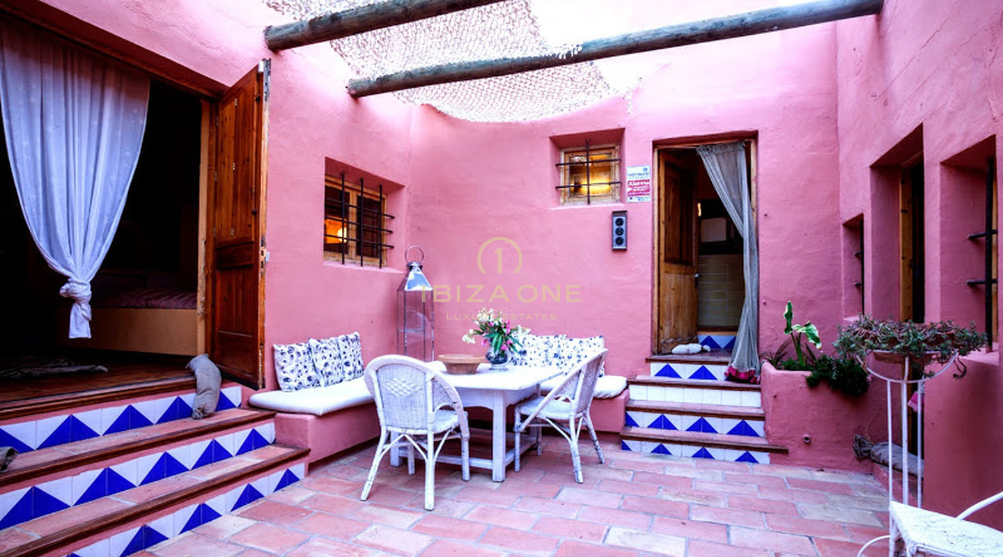 Familienfreundliche Luxusfinca bei Santa Gertrudis zu verkaufen, Ibiza - Familienfreundliche Luxusfinca bei Santa Gertrudis zu vermieten, Ibiza