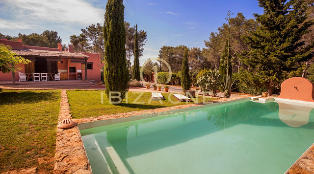 Familienfreundliche Luxusfinca bei Santa Gertrudis zu verkaufen, Ibiza - Familienfreundliche Luxusfinca bei Santa Gertrudis zu vermieten, Ibiza