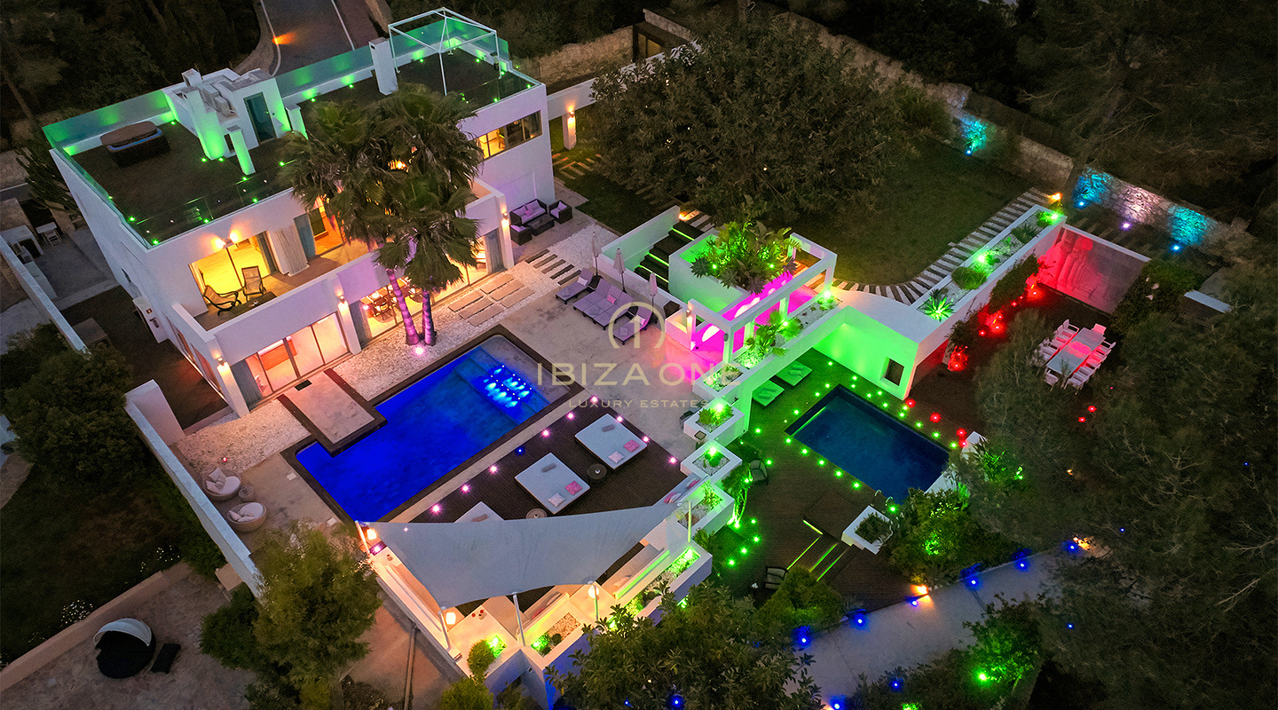 Moderne luxe villa met 6 slaapkamers te huur in Roca Llisa, Ibiza