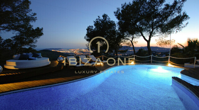 Villa de lujo en Ibiza en Can Furnet con impresionantes vistas al mar, Ibiza ciudad y Formentera en venta, Ibiza - Villa de lujo en Ibiza en Can Furnet con impresionantes vistas al mar, Ibiza ciudad y Formentera en alquiler, Ibiza