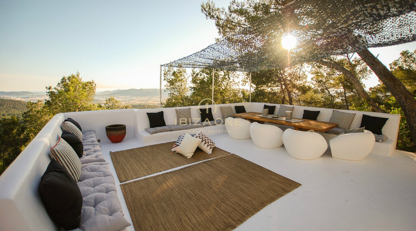 Villa de lujo en Ibiza en Can Furnet con impresionantes vistas al mar, Ibiza ciudad y Formentera en venta, Ibiza - Villa de lujo en Ibiza en Can Furnet con impresionantes vistas al mar, Ibiza ciudad y Formentera en alquiler, Ibiza