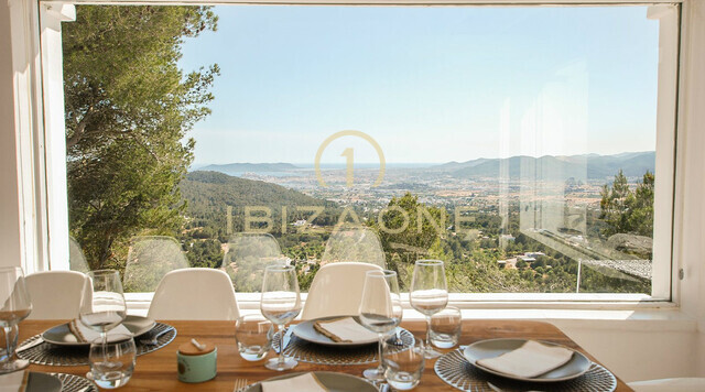 Villa de lujo en Ibiza en Can Furnet con impresionantes vistas al mar, Ibiza ciudad y Formentera en venta, Ibiza - Villa de lujo en Ibiza en Can Furnet con impresionantes vistas al mar, Ibiza ciudad y Formentera en alquiler, Ibiza