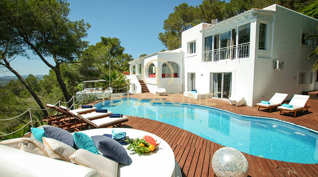 Villa de luxe à Ibiza à Can Furnet avec vue imprenable sur la mer, Ibiza Town et Formentera à vendre, Ibiza - Villa de luxe à Ibiza à Can Furnet avec vue imprenable sur la mer, Ibiza Town et Formentera à louer, Ibiza