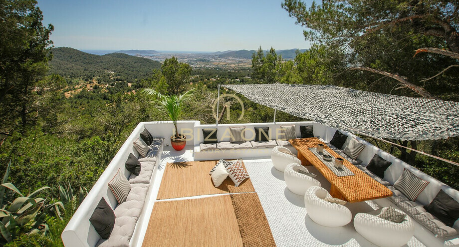 Luxus Villa in Ibiza bei Can Furnet mit atemberaubenden Blick auf das ...