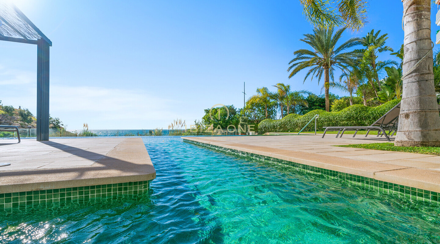 Apartamento de lujo en primera línea de mar con acceso al mar en venta, Ibiza - Apartamento de lujo en primera línea de mar con acceso al mar en alquiler, Ibiza