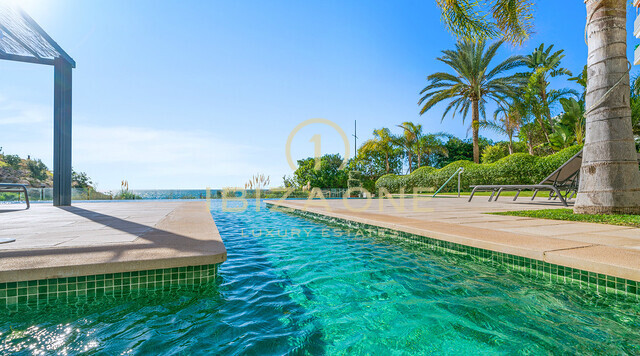 Apartamento de lujo en primera línea de mar con acceso al mar en venta, Ibiza - Apartamento de lujo en primera línea de mar con acceso al mar en alquiler, Ibiza