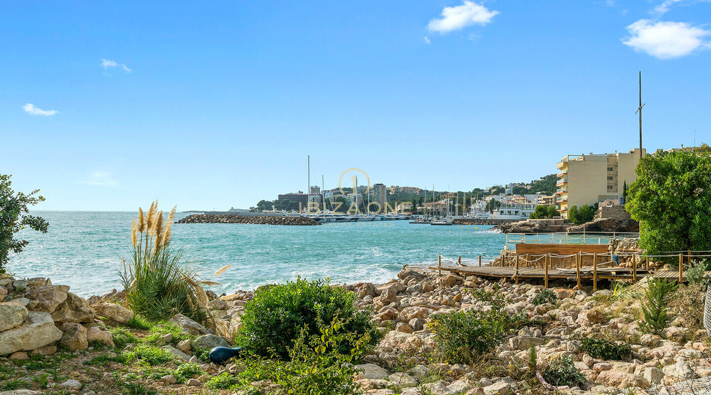 Sea frontline luxury apartment with sea access for sale, Ibiza -  Sea frontline luxury apartment with sea access for rent, Ibiza