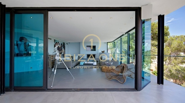 Moderna villa de lujo en Ibiza con vistas al mar en Can Furnet en venta, Ibiza