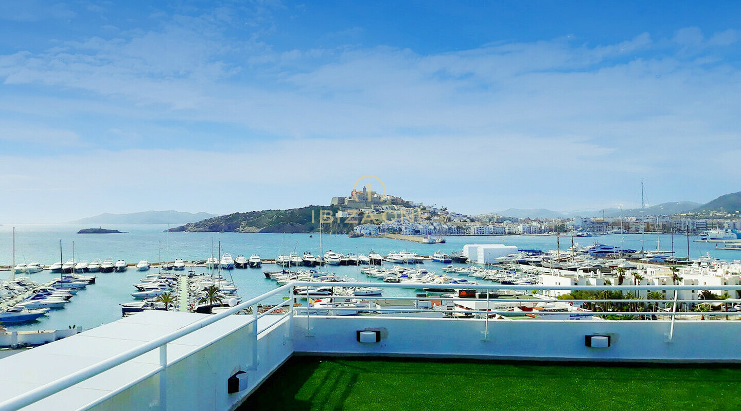 Appartement/penthouse de luxe à Ibiza avec vue sur Ibiza, la mer, les ports vers Formentera à vendre, Ibiza - Appartement/penthouse de luxe à Ibiza avec vue sur Ibiza, la mer, les ports vers Formentera à louer, Ibiza