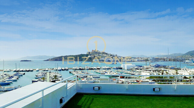 Luxe appartement/penthouse op Ibiza met uitzicht op Ibiza, de zee en de havens richting Formentera te koop, Ibiza - Luxe appartement/penthouse op Ibiza met uitzicht op Ibiza, de zee en de havens richting Formentera te huur, Ibiza