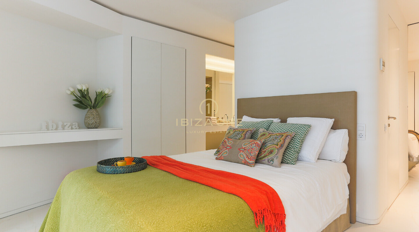 Modernes Luxusapartment auf Ibiza am Paseo Maritimo in Las Boas zu verkaufen