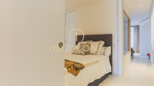 Modernes Luxusapartment auf Ibiza am Paseo Maritimo in Las Boas zu verkaufen