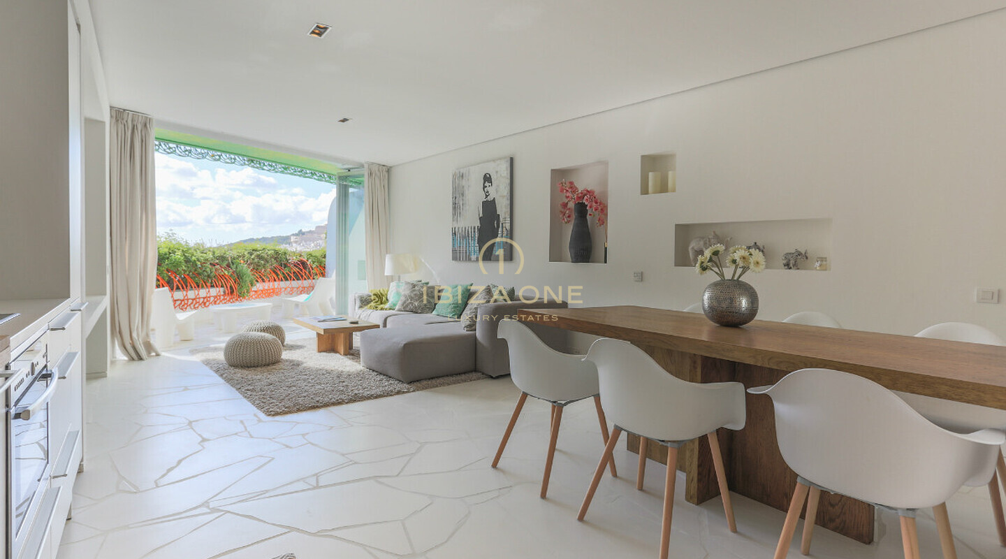 Modernes Luxusapartment auf Ibiza am Paseo Maritimo in Las Boas zu verkaufen