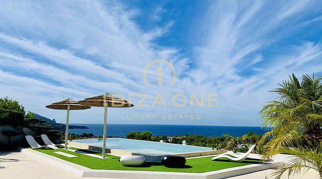 Zeer luxe villa met uitzonderlijk zeezicht op Ibiza, nabij Cala Tarida, te koop - deze luxe villa is ook te huur op Ibiza