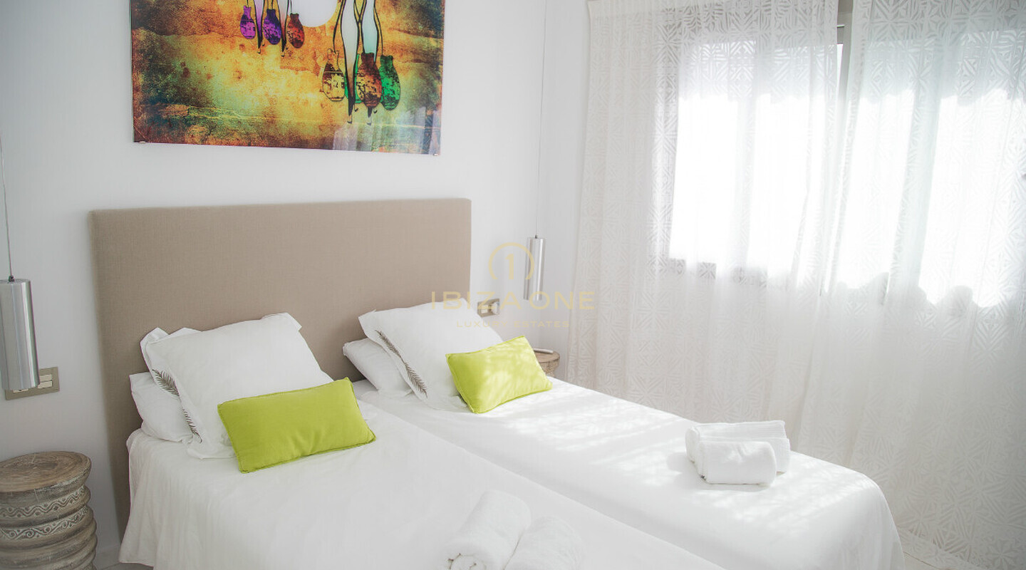 Royal Beach: Penthouse in erster Meereslinie auf Ibiza mit Whirlpool an der Playa d'en Bossa zu vermieten, Ibiza - Royal Beach: Penthouse in erster Meereslinie auf Ibiza mit Whirlpool an der Playa d'en Bossa zu verkaufen, Ibiza