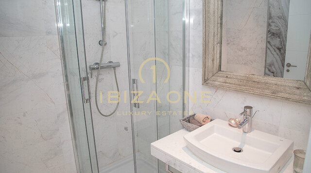 Royal Beach: First sea line penthouse in Ibiza with jacuzzi at Playa d'en Bossa for rent, Ibiza - Royal Beach: First sea line penthouse in Ibiza with jacuzzi at Playa d'en Bossa for sale, Ibiza