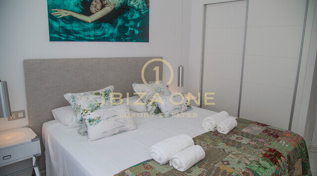 Royal Beach: Attico in prima linea sul mare a Ibiza con jacuzzi a Playa d'en Bossa in affitto, Ibiza - Royal Beach: Attico in prima linea sul mare a Ibiza con jacuzzi a Playa d'en Bossa in vendita, Ibiza