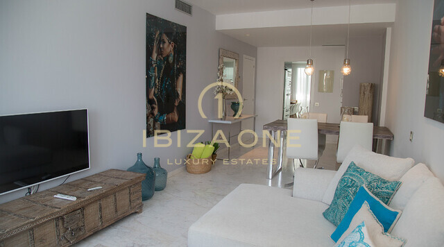 Royal Beach : Penthouse en première ligne de mer à Ibiza avec jacuzzi à Playa d'en Bossa à louer, Ibiza - Royal Beach : Penthouse en première ligne de mer à Ibiza avec jacuzzi à Playa d'en Bossa à vendre, Ibiza