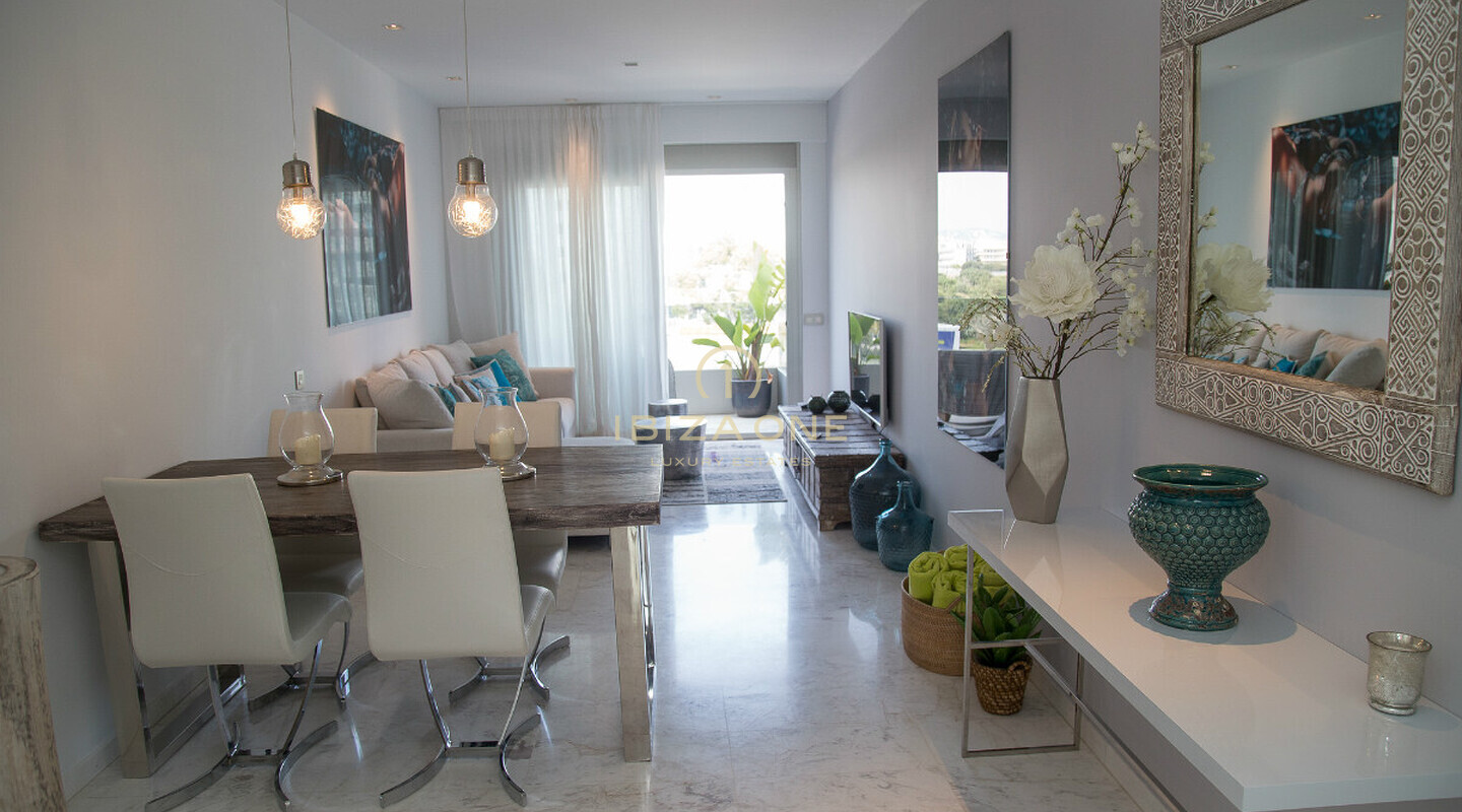 Royal Beach: Penthouse in erster Meereslinie auf Ibiza mit Whirlpool an der Playa d'en Bossa zu vermieten, Ibiza - Royal Beach: Penthouse in erster Meereslinie auf Ibiza mit Whirlpool an der Playa d'en Bossa zu verkaufen, Ibiza