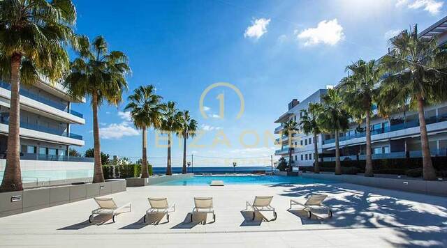 Royal Beach: First sea line penthouse in Ibiza with jacuzzi at Playa d'en Bossa for rent, Ibiza - Royal Beach: First sea line penthouse in Ibiza with jacuzzi at Playa d'en Bossa for sale, Ibiza